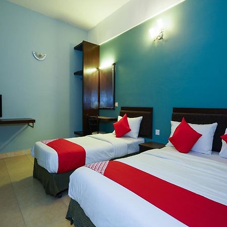Hotel O Hotel Orchard Inn Lumut Eksteriør bilde