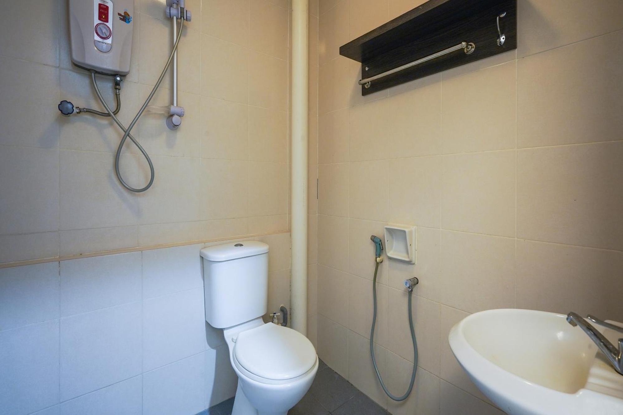 Hotel O Hotel Orchard Inn Lumut Eksteriør bilde