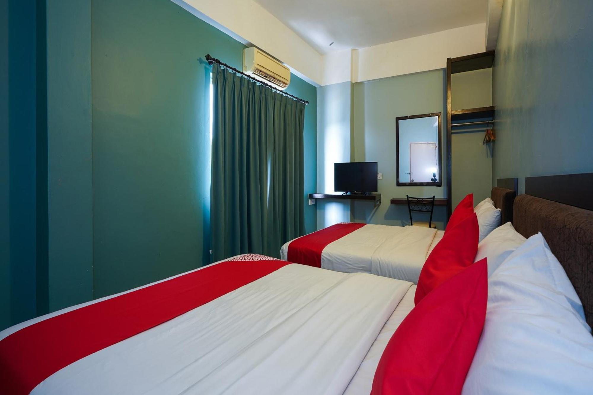 Hotel O Hotel Orchard Inn Lumut Eksteriør bilde