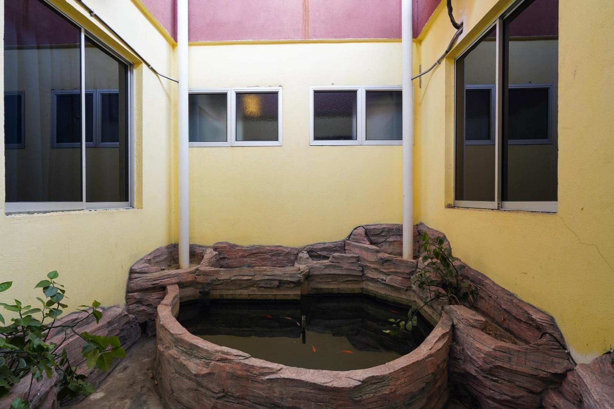 Hotel O Hotel Orchard Inn Lumut Eksteriør bilde