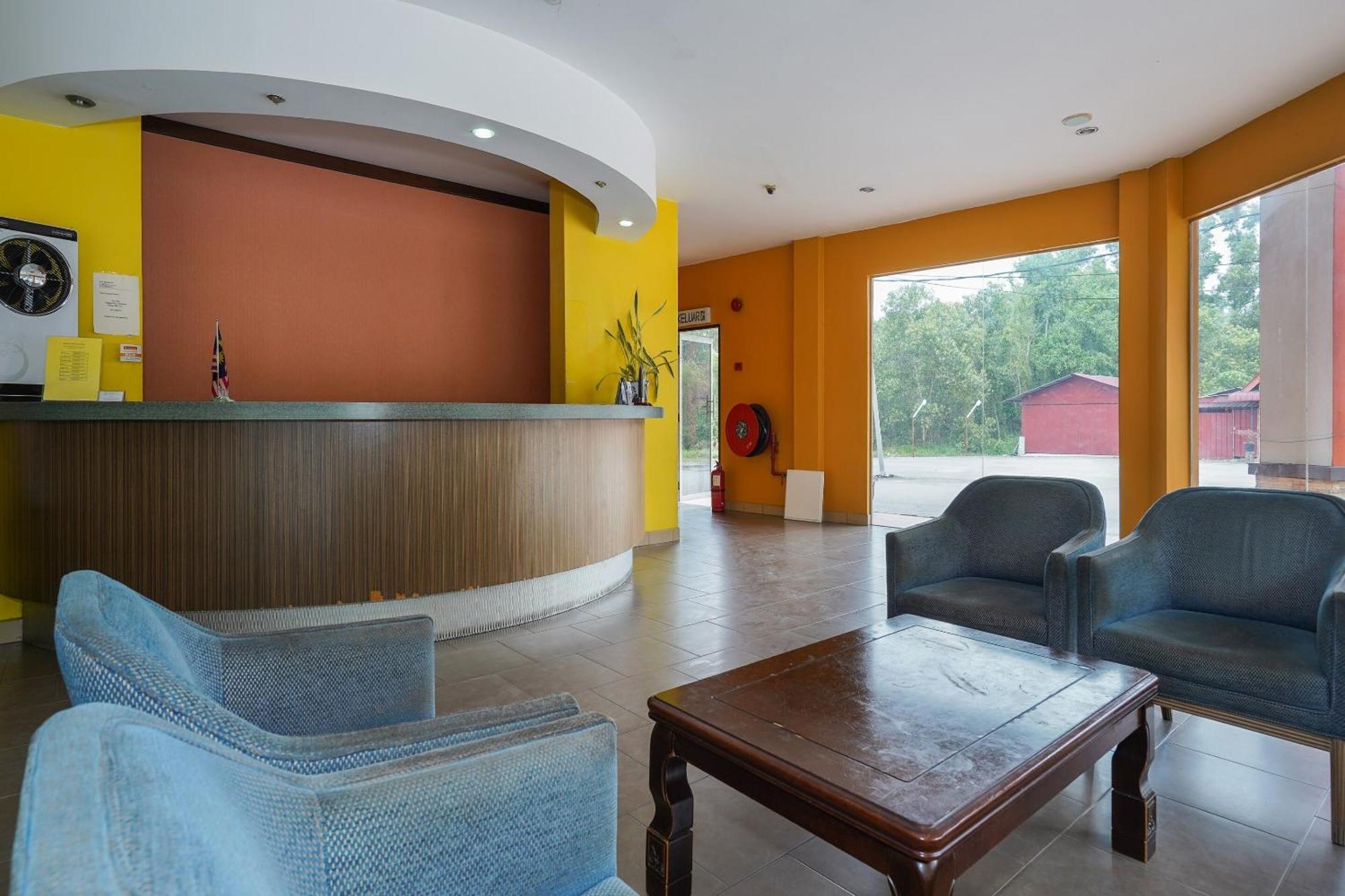 Hotel O Hotel Orchard Inn Lumut Eksteriør bilde