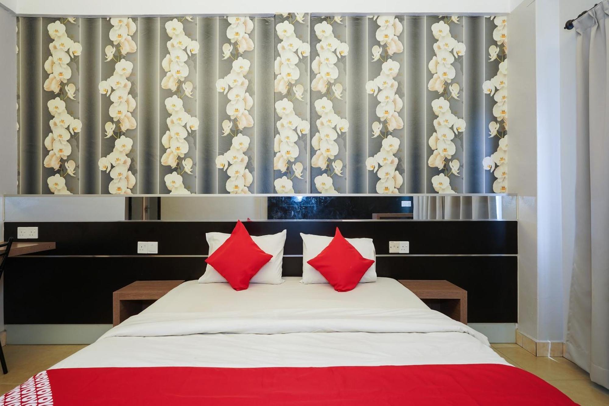 Hotel O Hotel Orchard Inn Lumut Eksteriør bilde