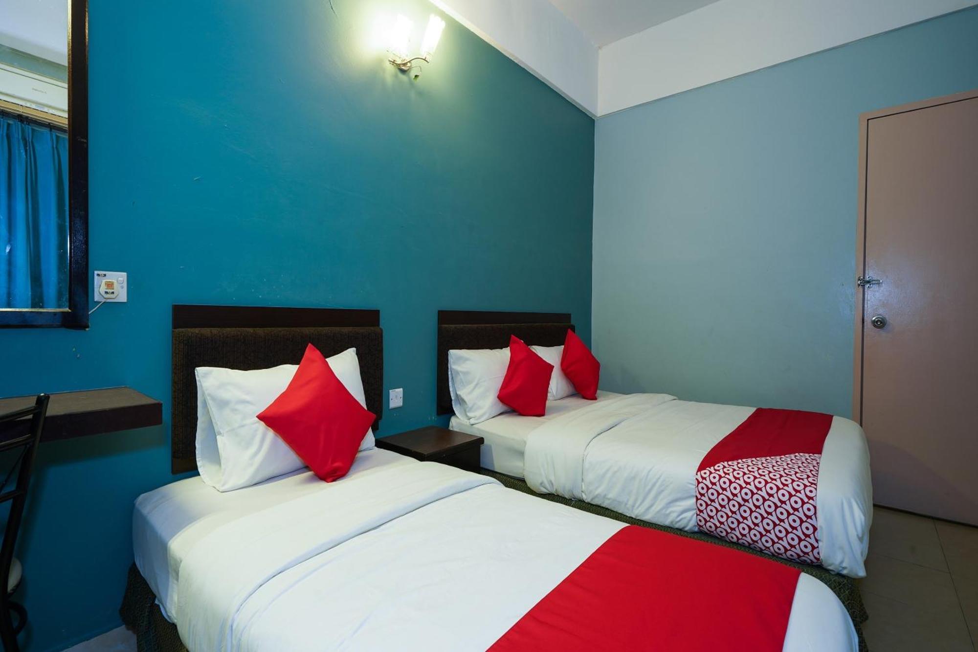 Hotel O Hotel Orchard Inn Lumut Eksteriør bilde